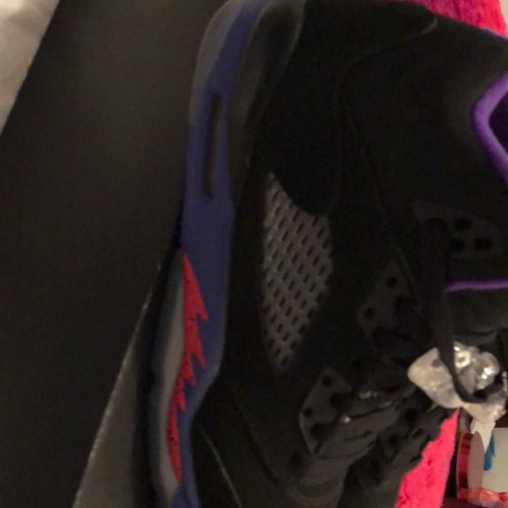 Jordan 5 - Picture 2 of 3